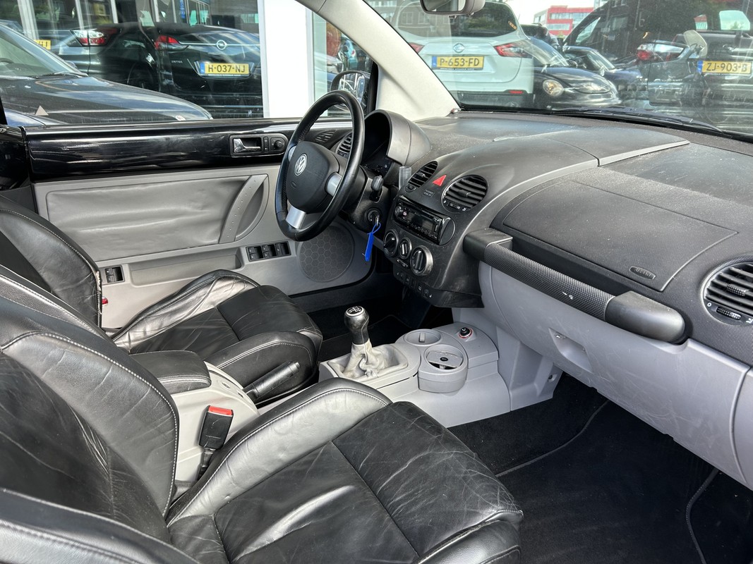 Volkswagen New Beetle