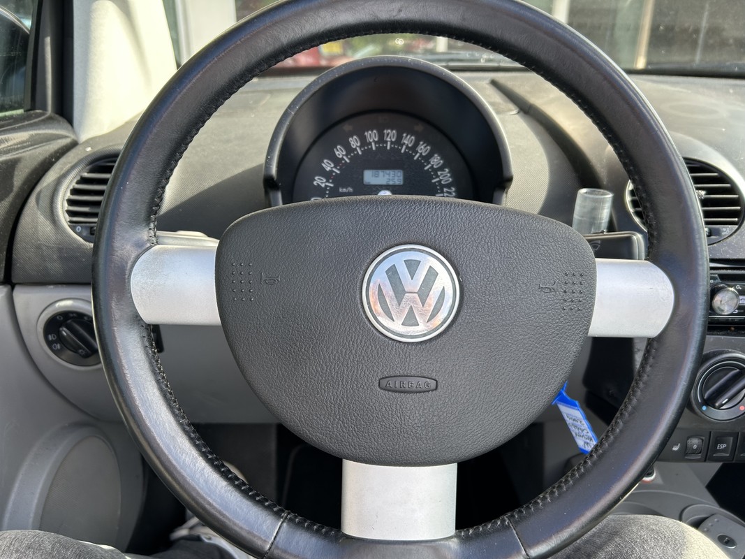 Volkswagen New Beetle