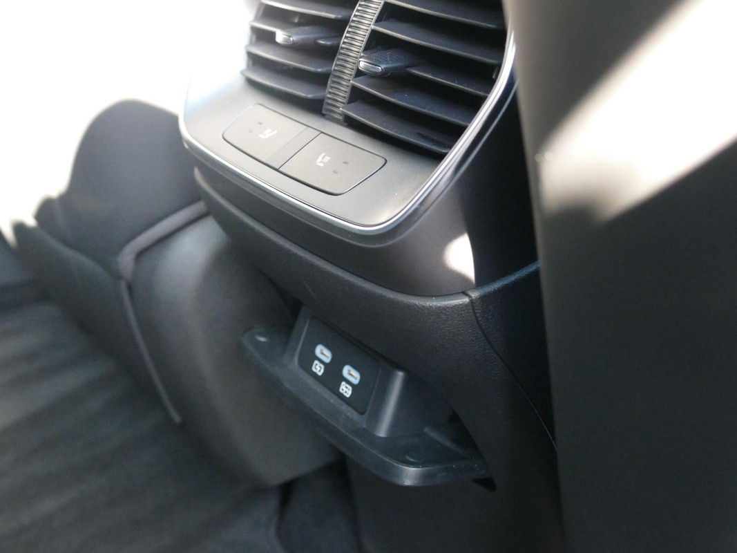 BYD SEALION