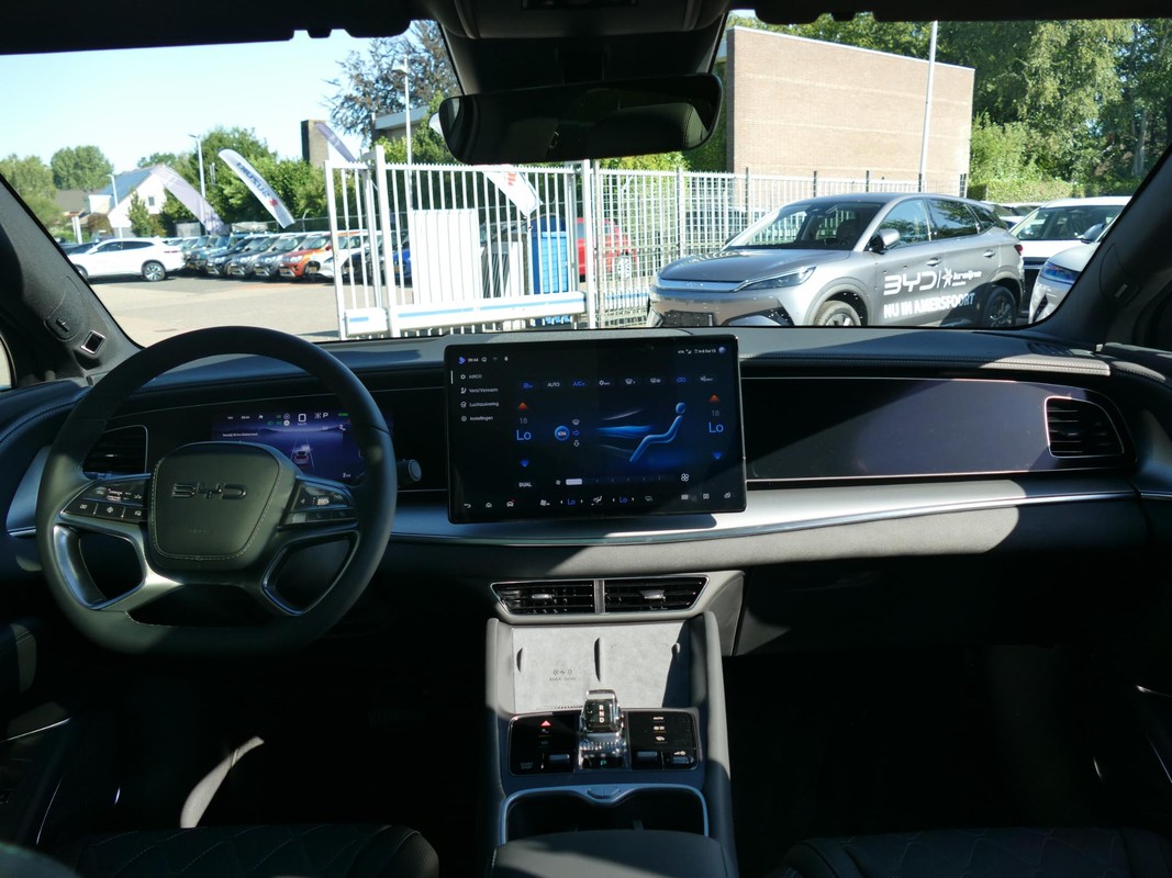 BYD SEALION