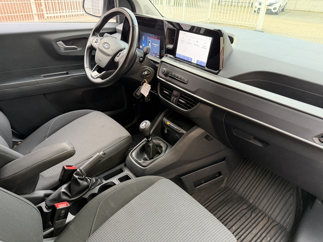 Ford Transit Courier