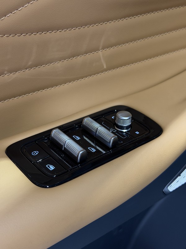 Geely Starray EM-i