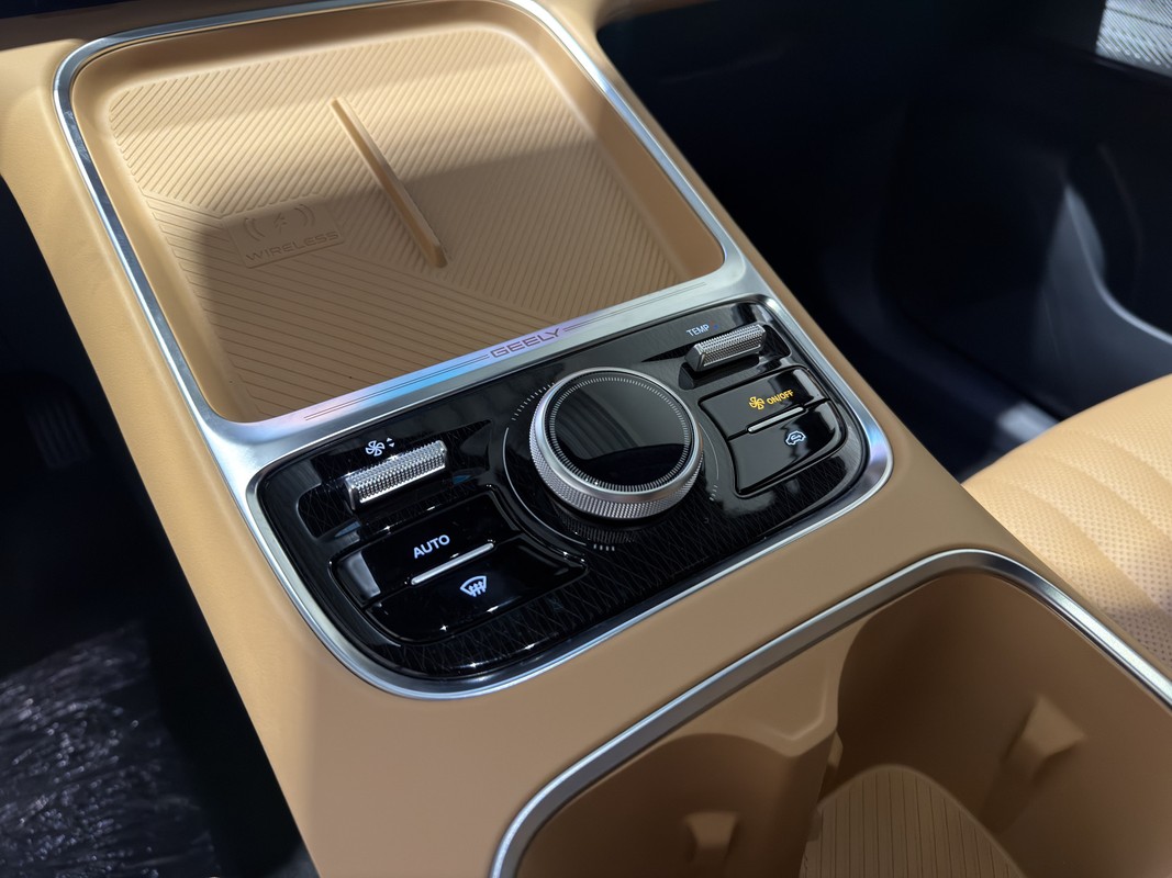 Geely Starray EM-i