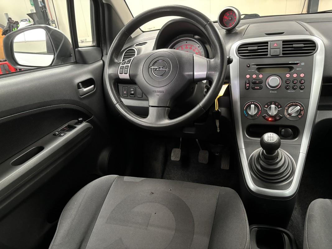 Opel Agila