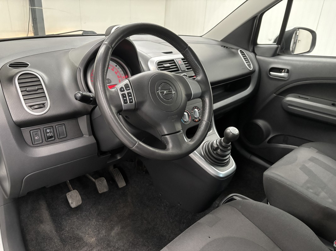 Opel Agila