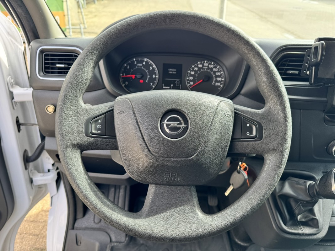Opel Movano