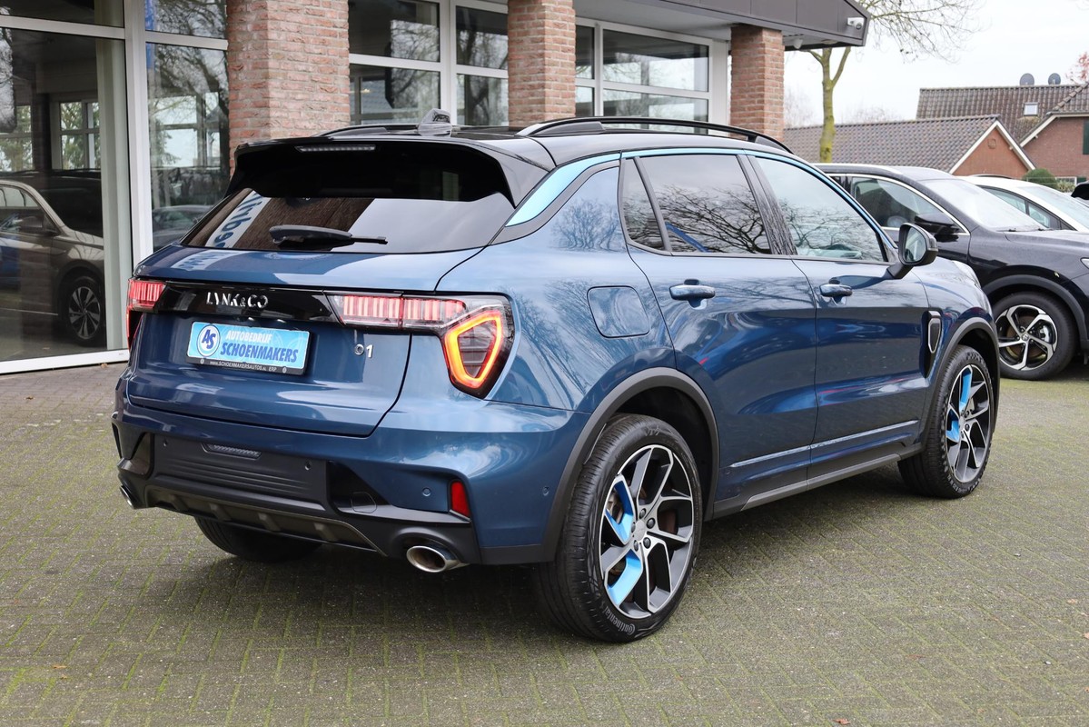 Lynk & Co 01