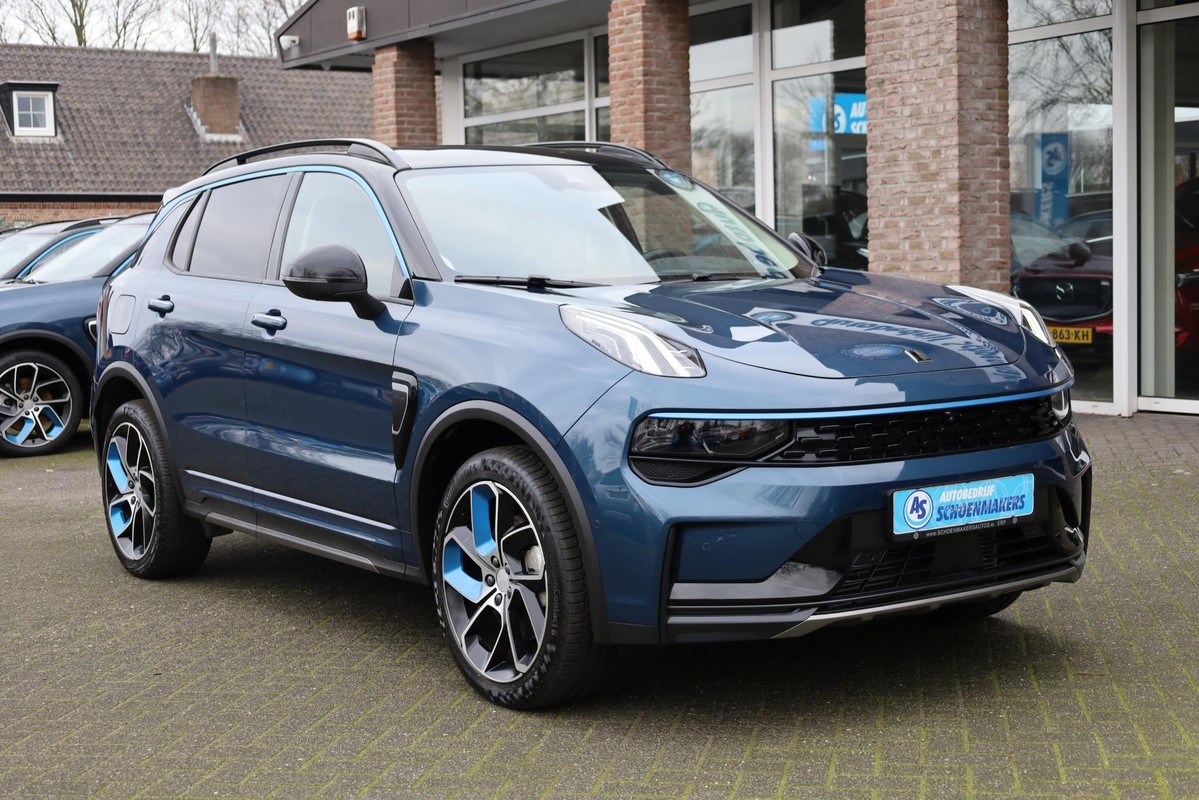 Lynk & Co 01