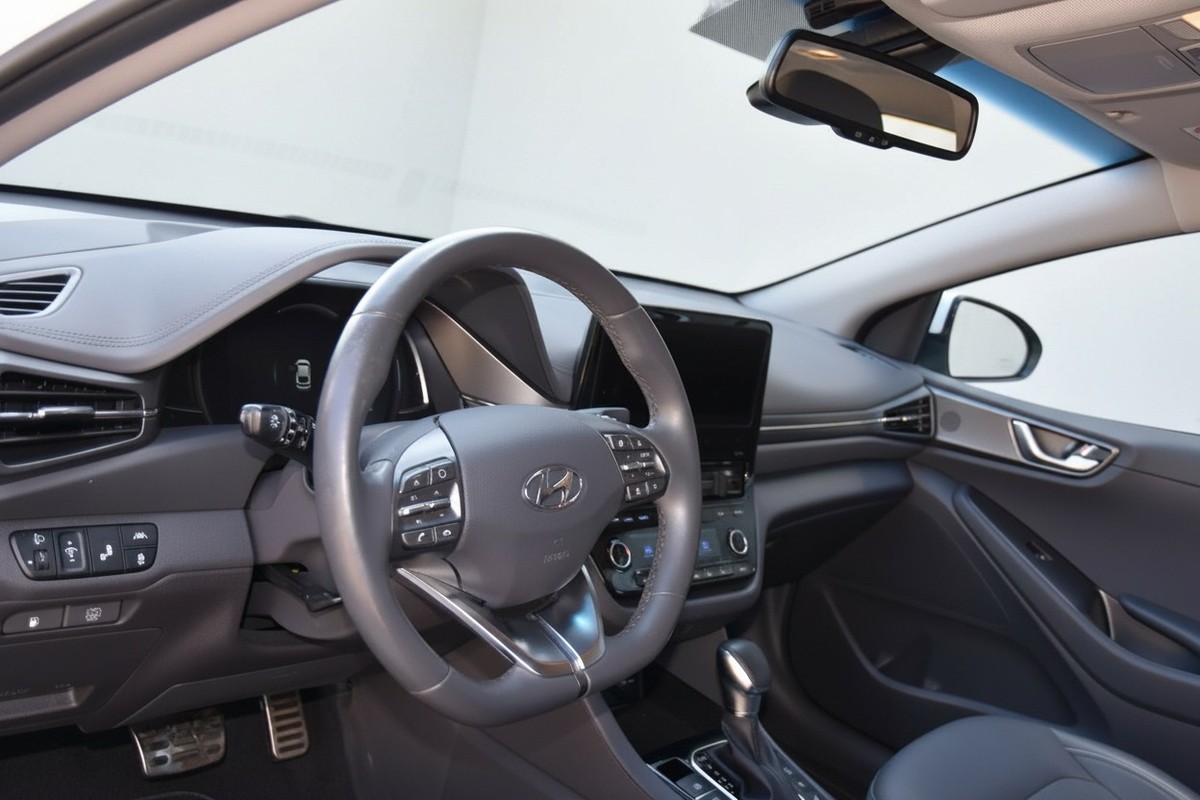Hyundai IONIQ