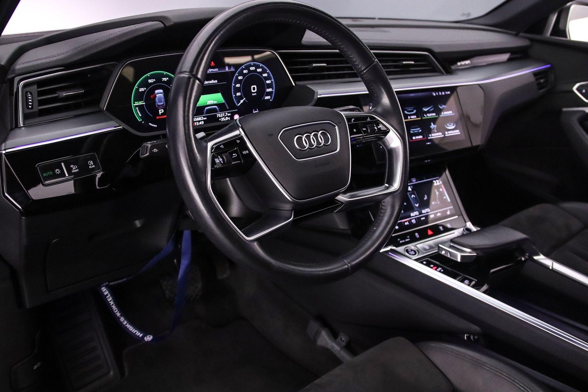 Audi e-tron