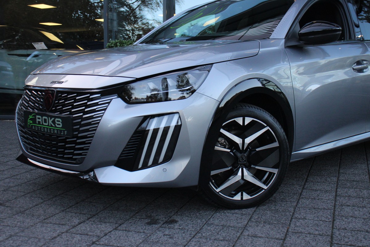 Peugeot e-208