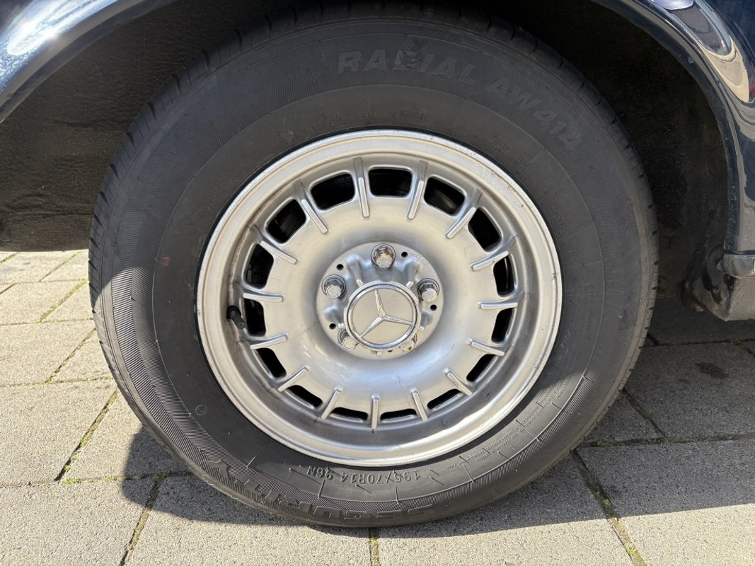 Mercedes-Benz 