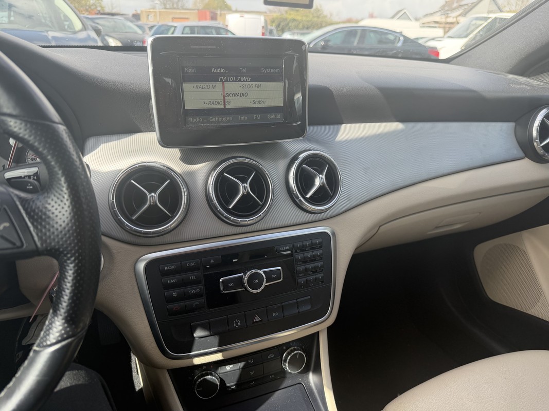 Mercedes-Benz CLA