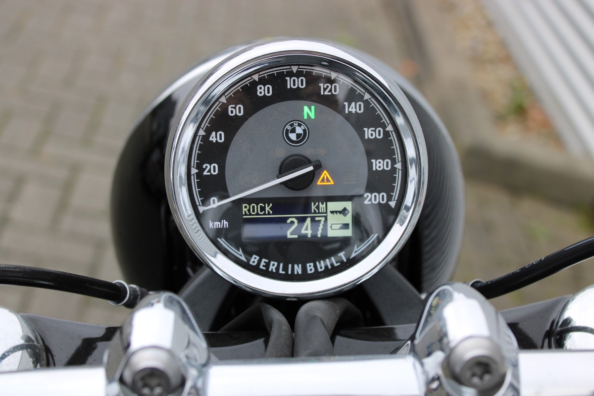 BMW R 18