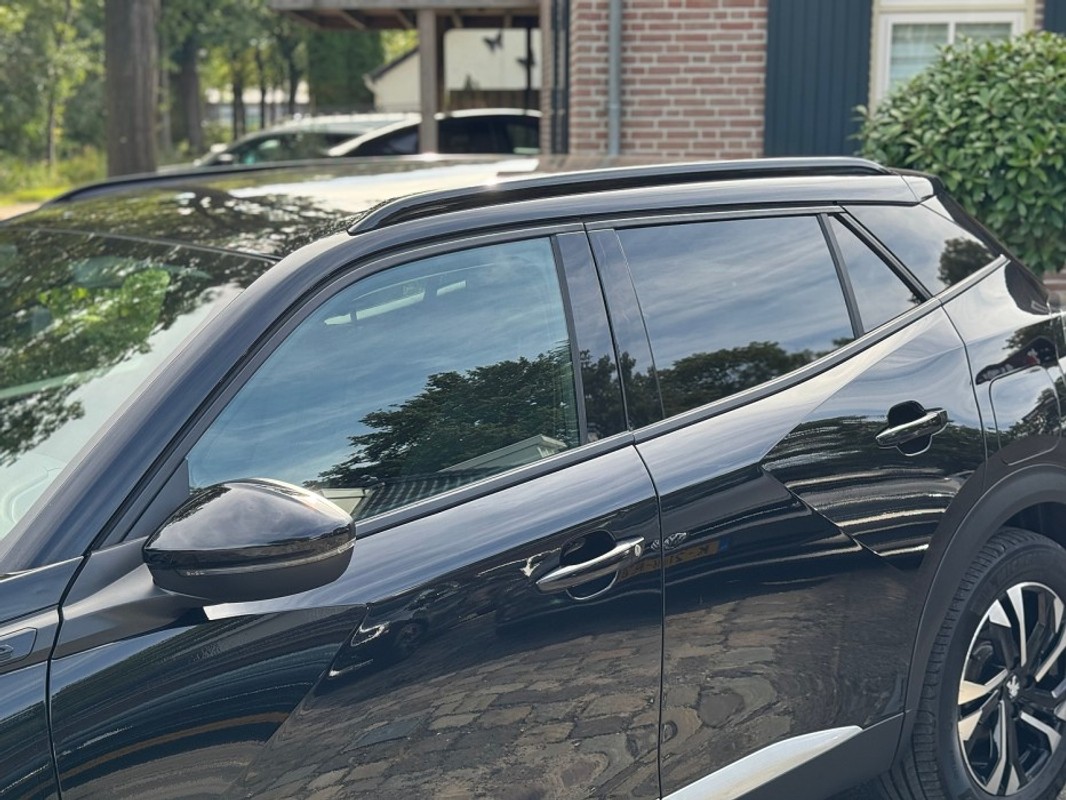 Peugeot e-2008