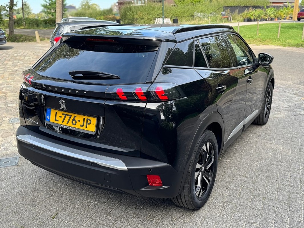 Peugeot e-2008