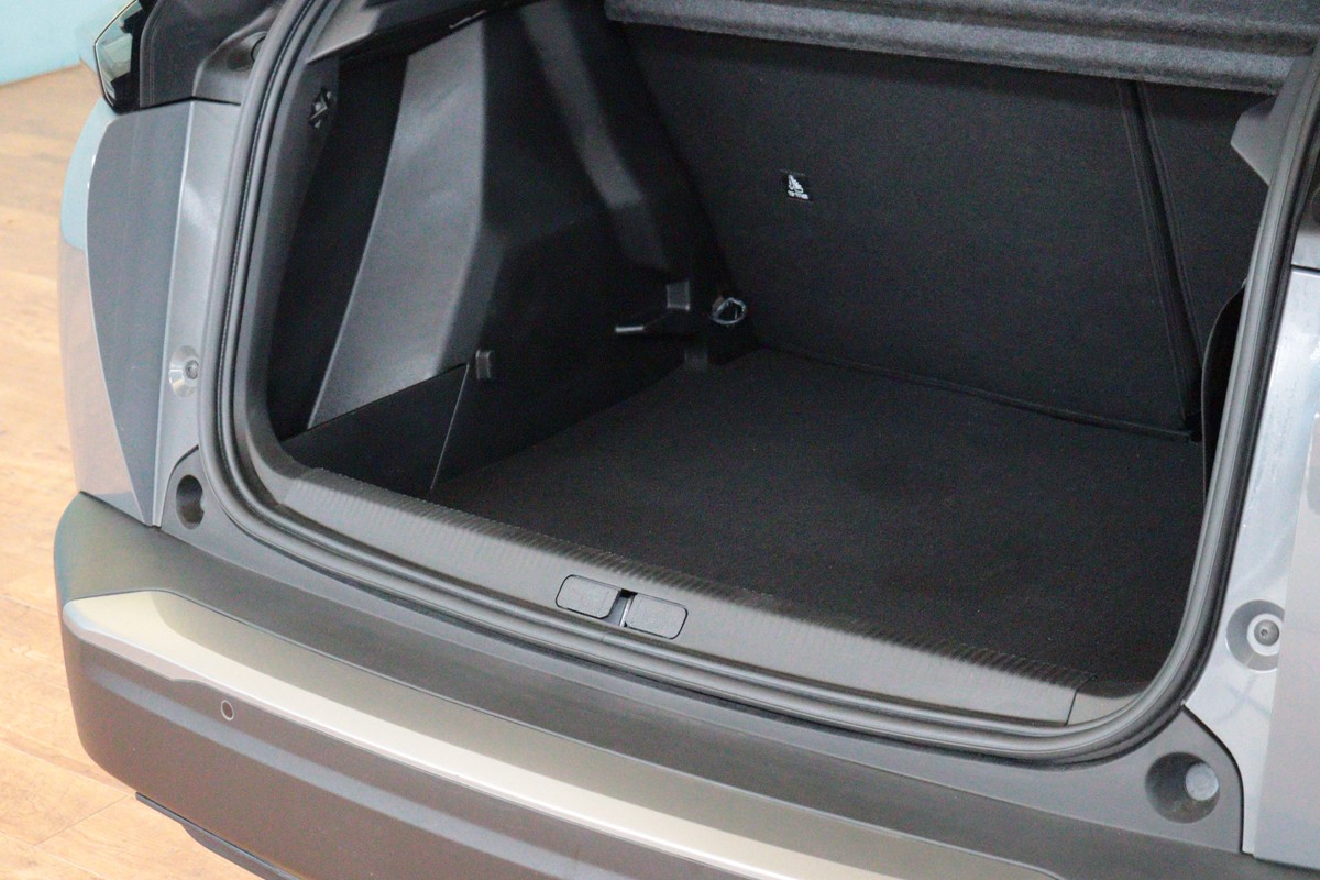 Peugeot e-2008