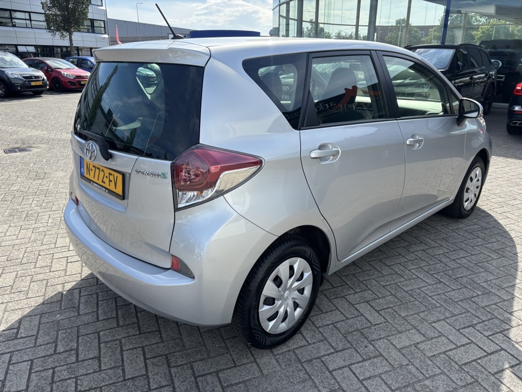 Toyota Verso-S