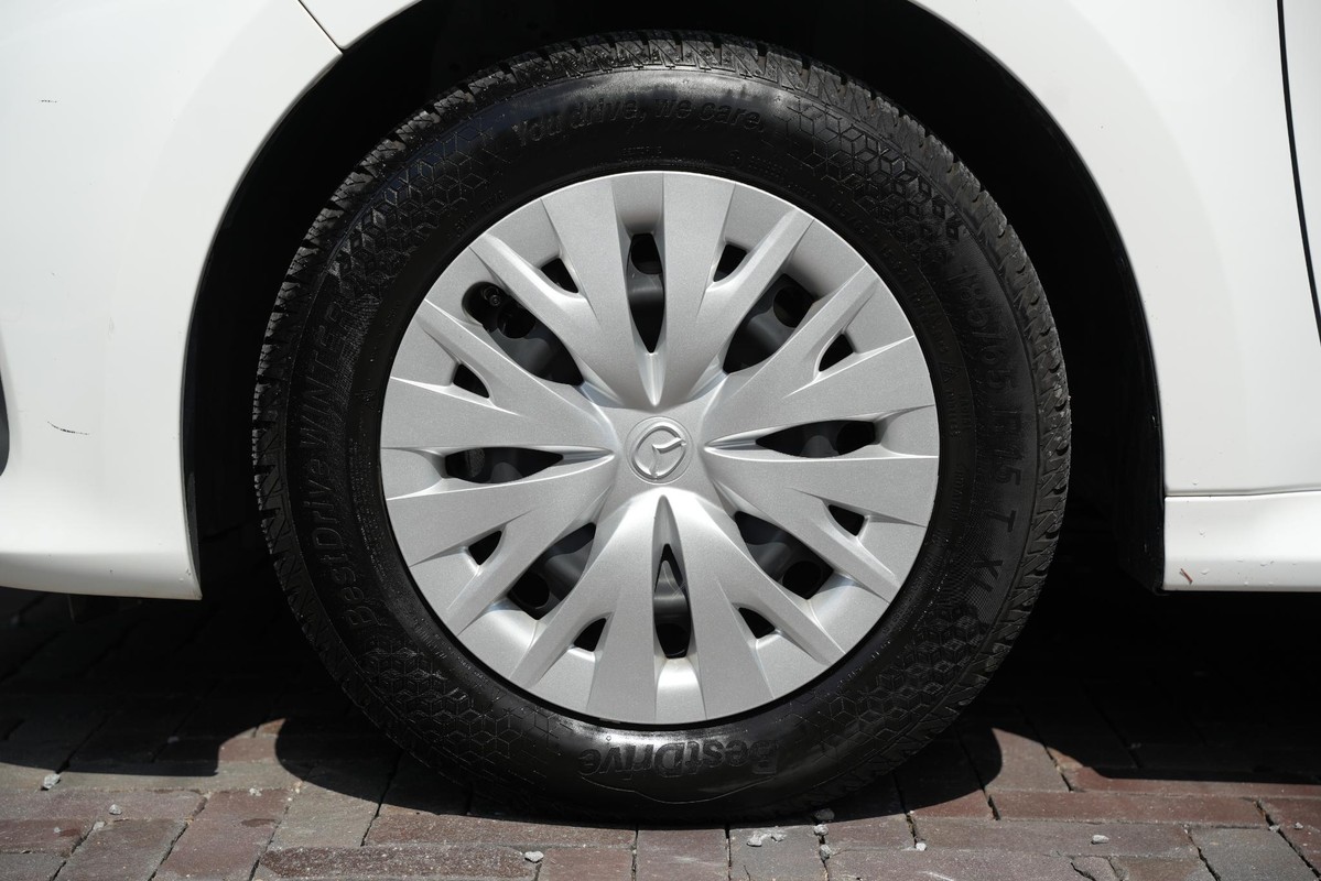 Mazda 2 Hybrid