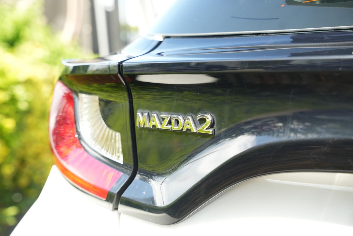 Mazda 2 Hybrid