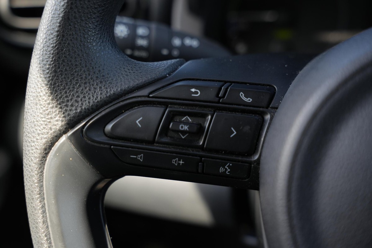 Mazda 2 Hybrid