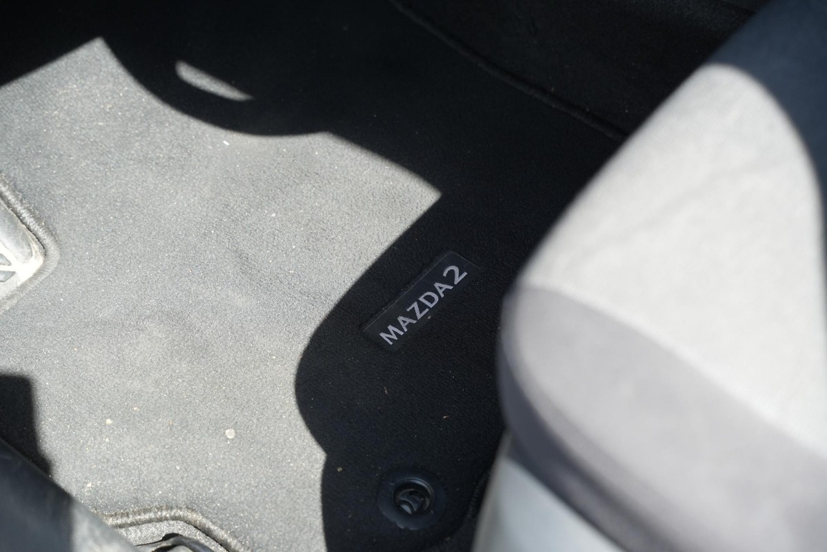 Mazda 2 Hybrid