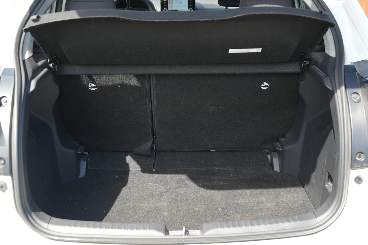 Mazda 2 Hybrid