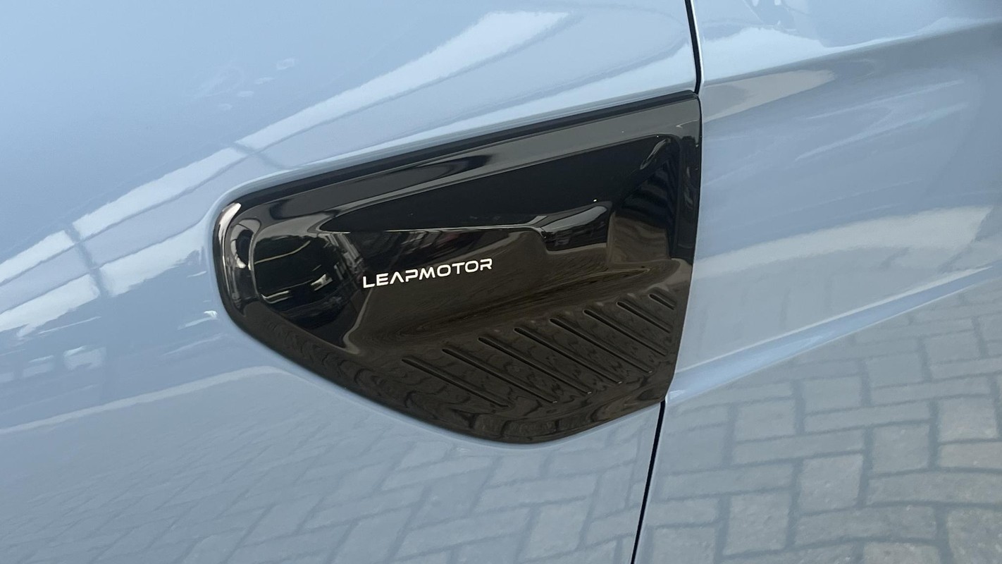 Leapmotor B10