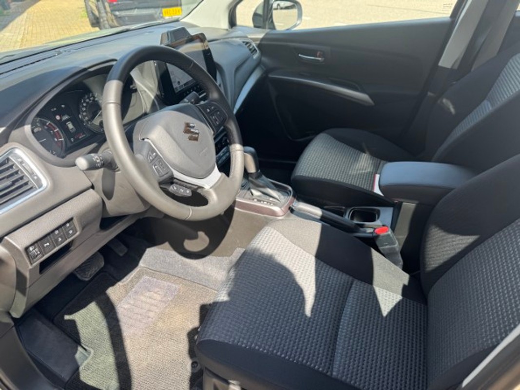 Suzuki S-Cross
