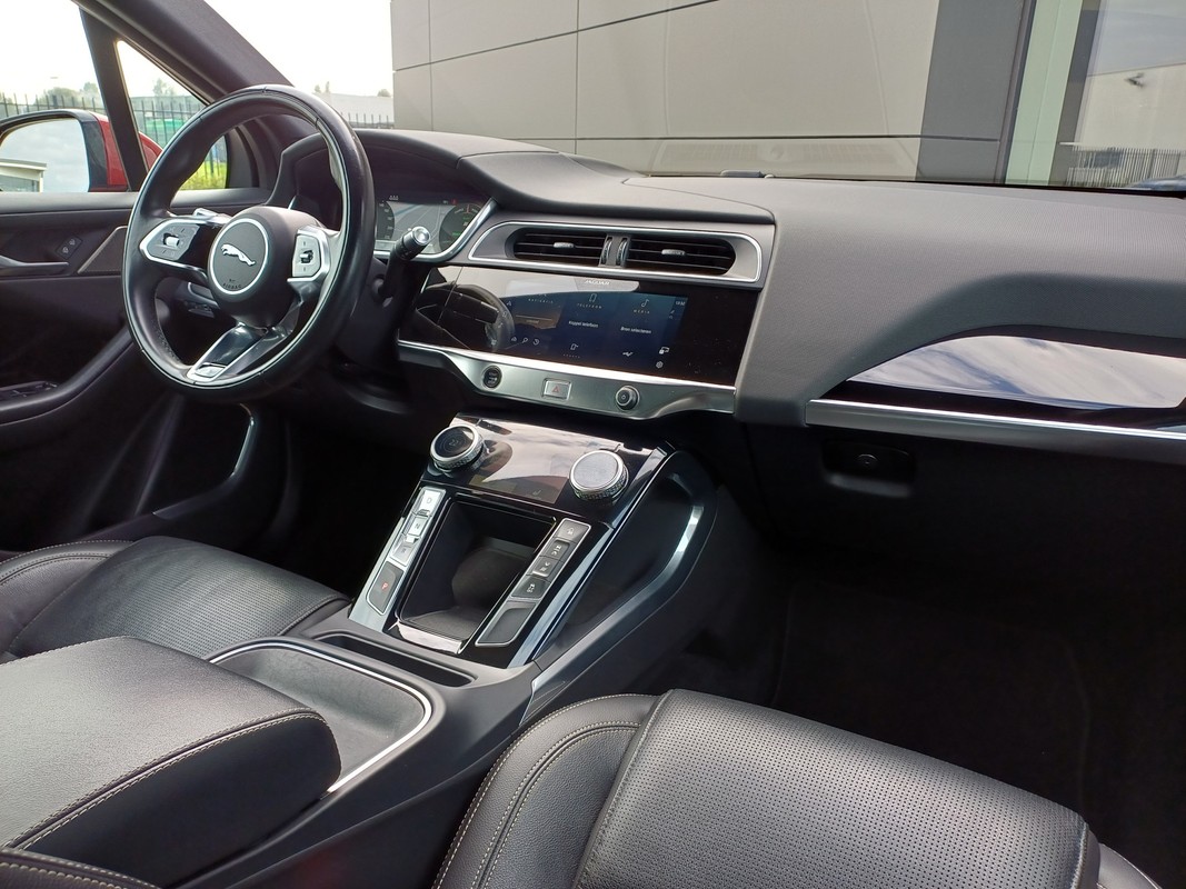 Jaguar I-PACE