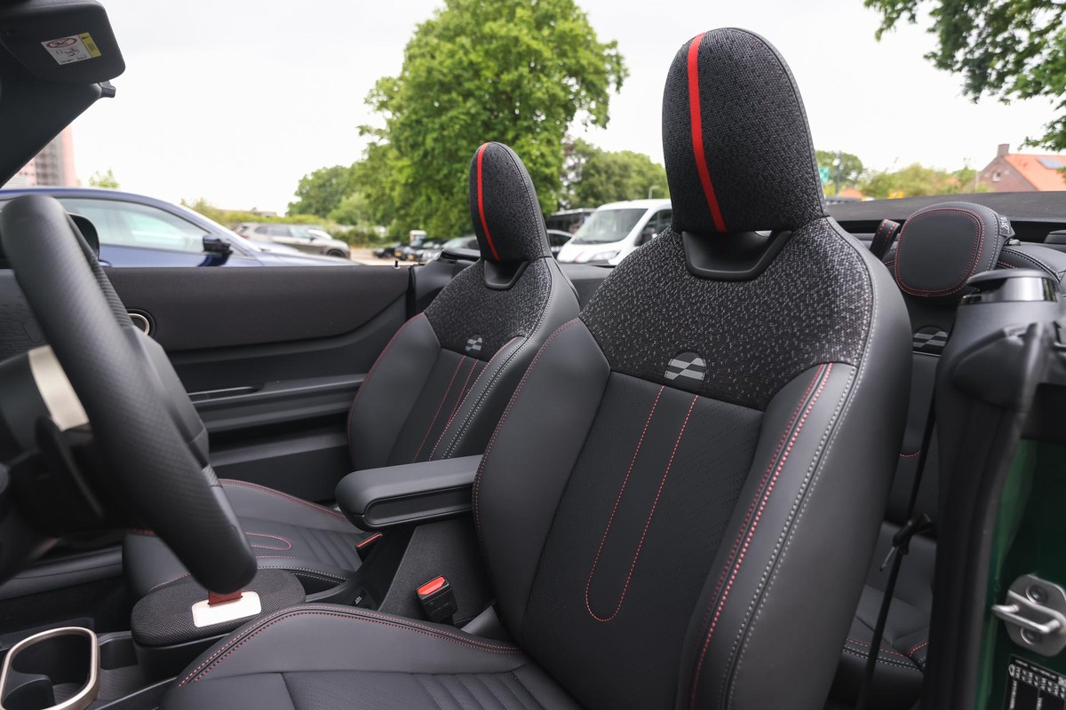 MINI Cooper Cabrio