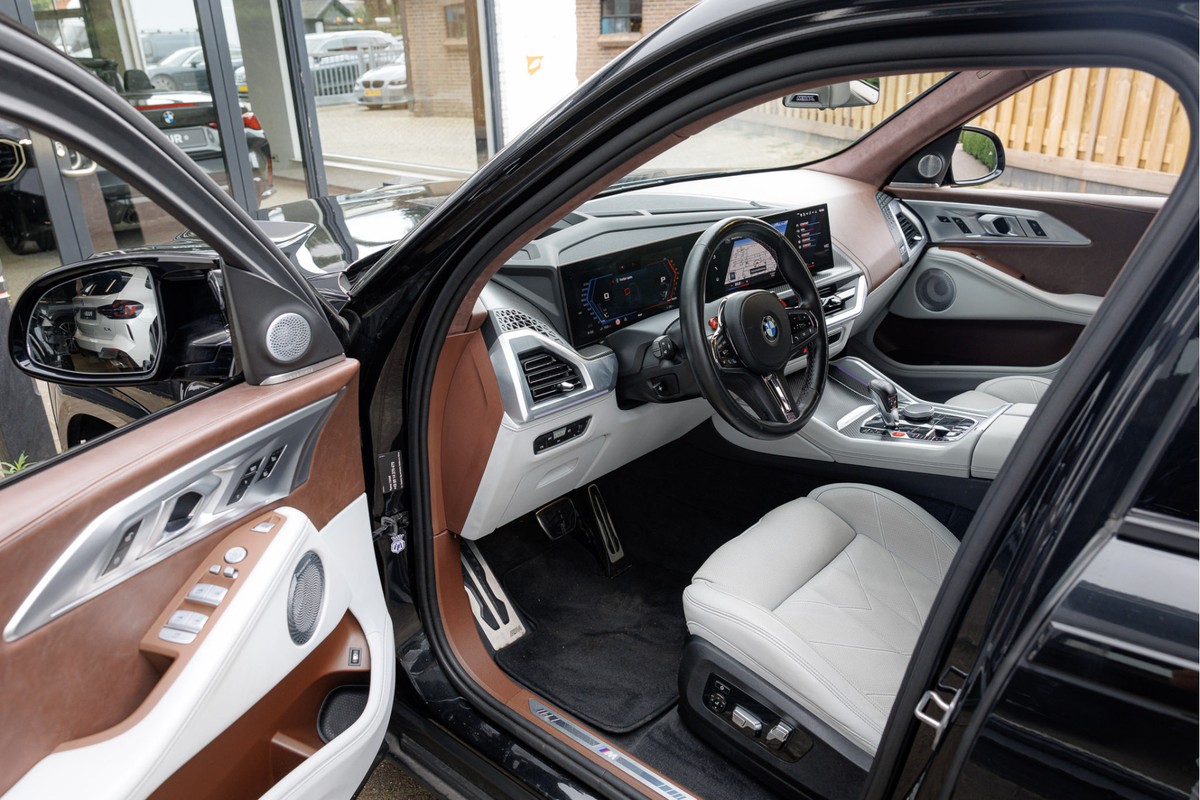 BMW XM