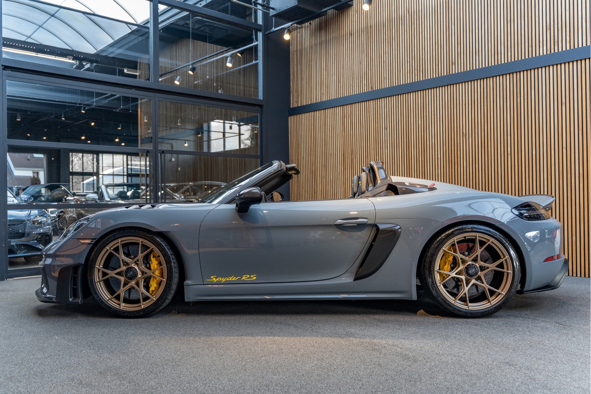 Porsche 718