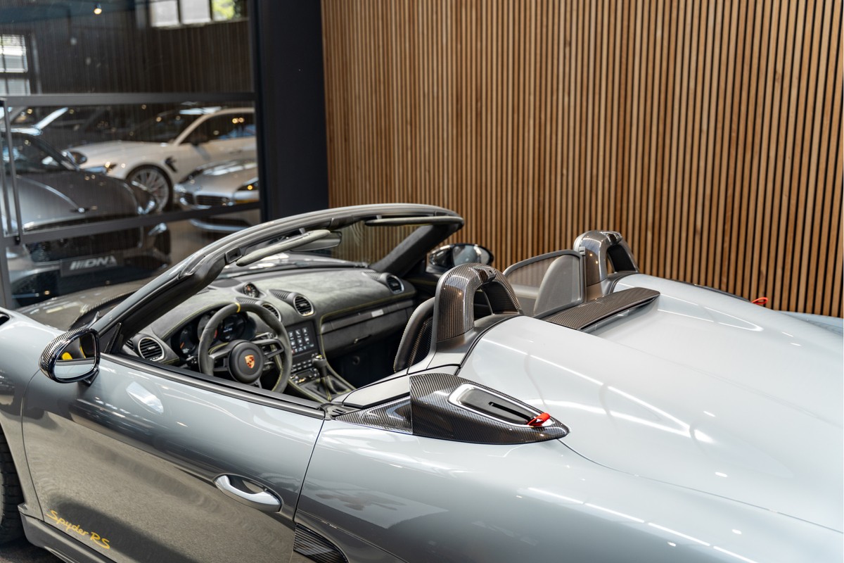 Porsche 718