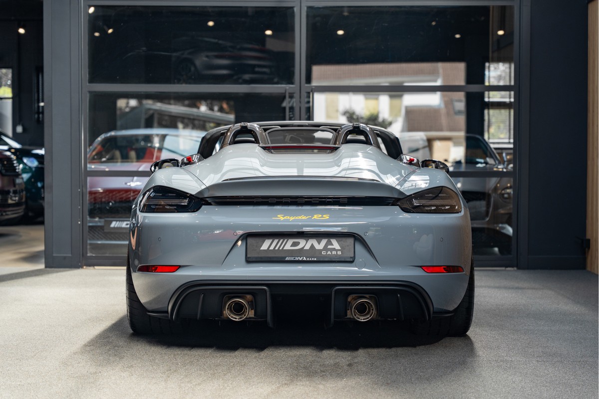 Porsche 718