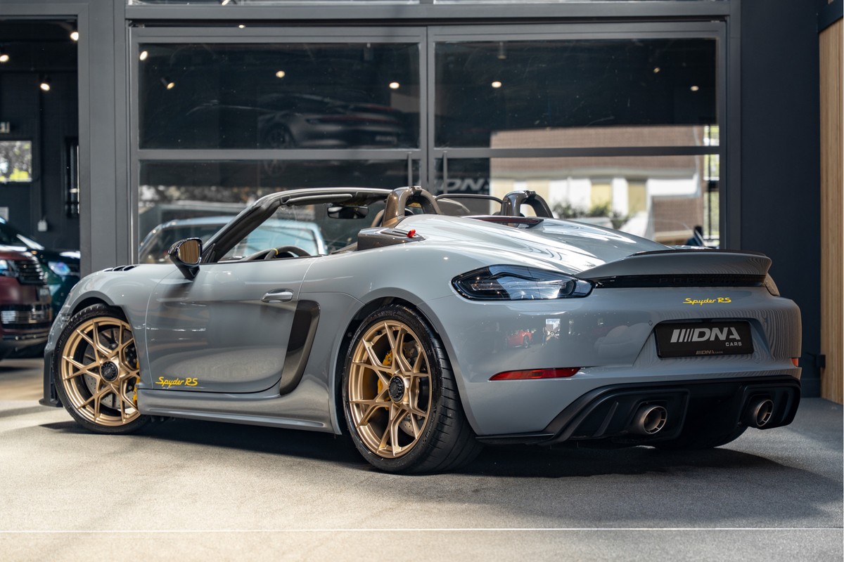 Porsche 718
