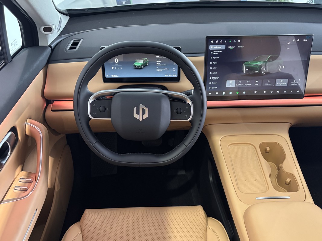 Leapmotor C10