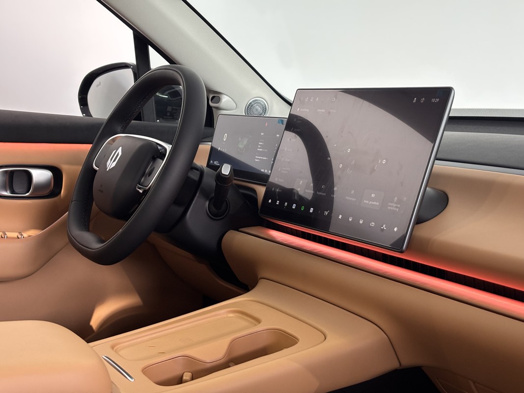 Leapmotor C10