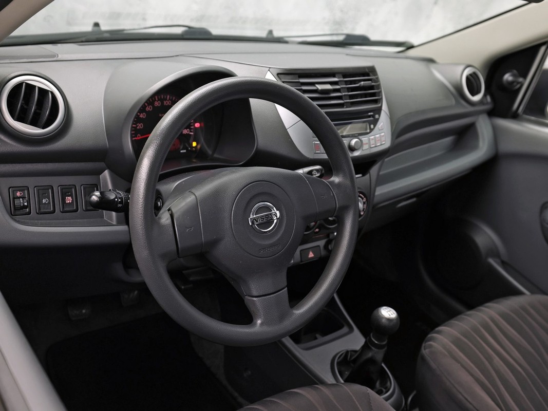 Nissan Pixo