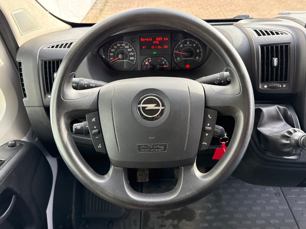 Opel Movano