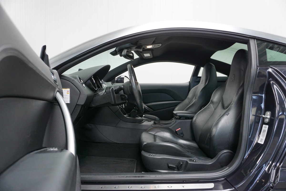 Peugeot RCZ