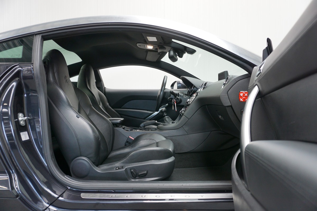 Peugeot RCZ