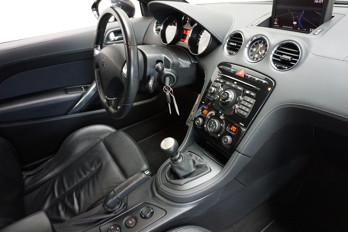 Peugeot RCZ
