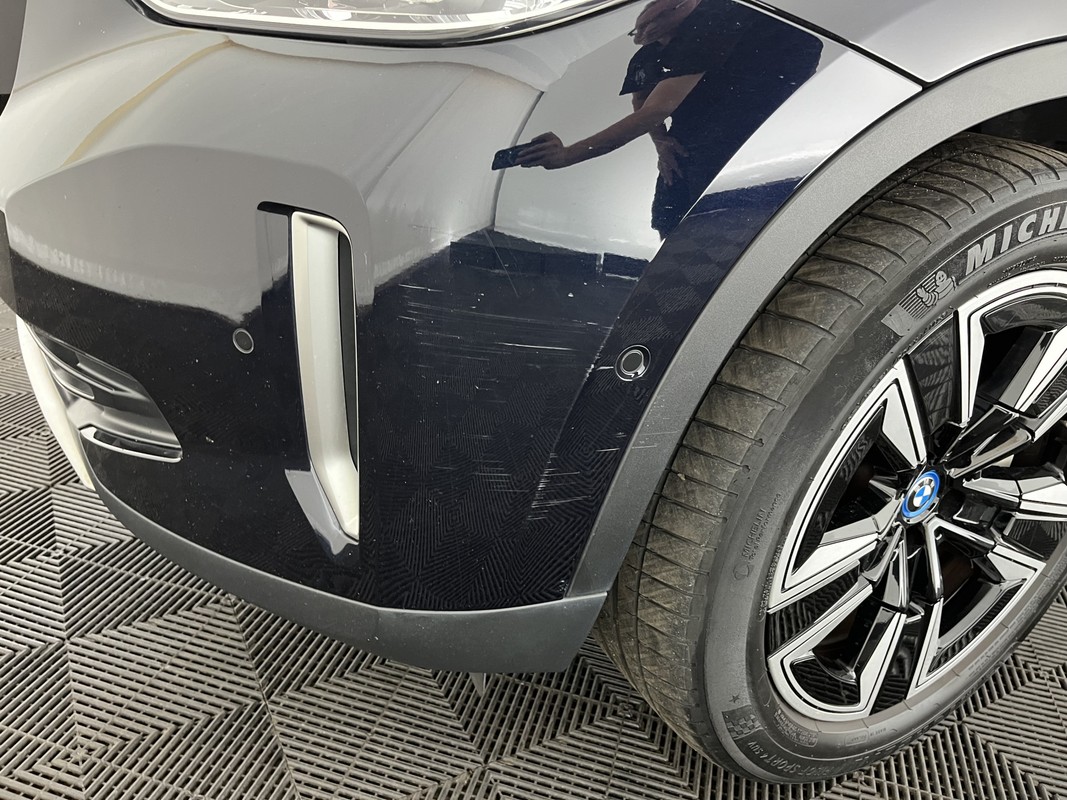 BMW iX3