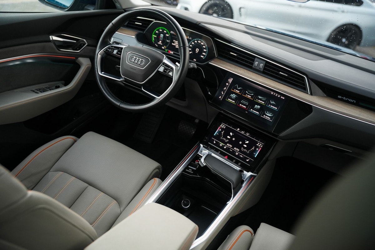 Audi e-tron