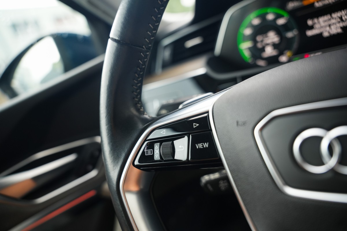 Audi e-tron