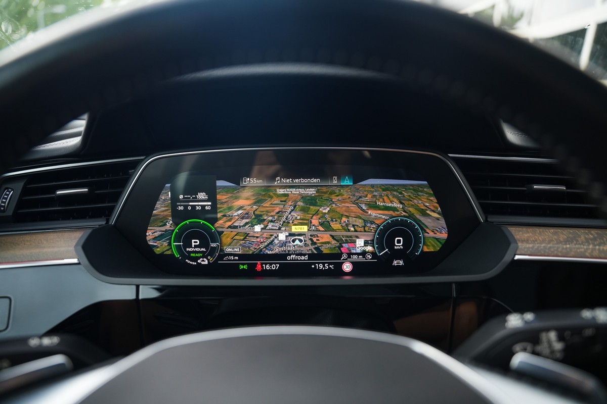 Audi e-tron