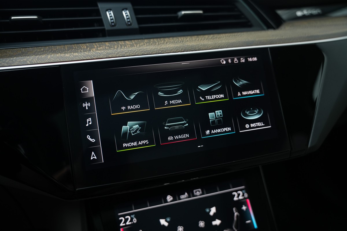 Audi e-tron