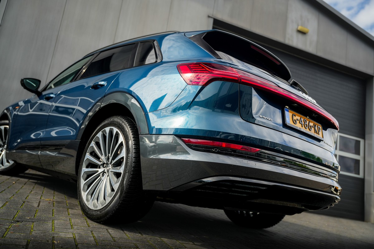 Audi e-tron