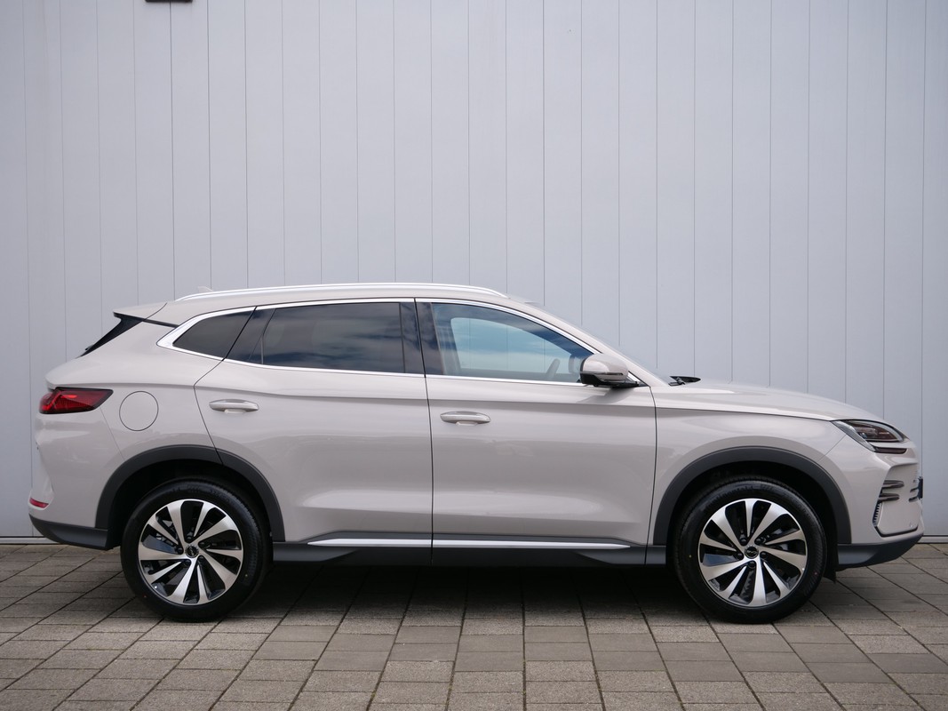 BYD SEAL U